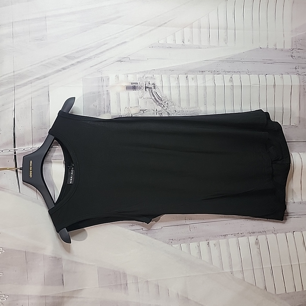 NIKKI RICH black short sleeve open twist back